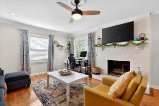 Modern Louisville home w private yard & home gym - 5