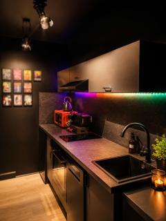 Studio ambiance Ciné privé - Confort, WIFI, Parking - Proche Lorient, voie express & Plages - 8