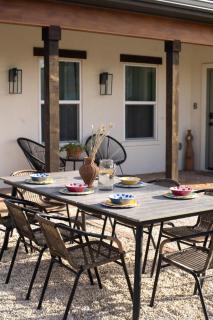 Orion C, Cozy 1BR Retreat, Pool, Grill - 1