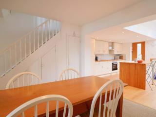 4 Peaslands Road - 4