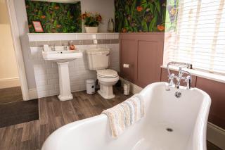 3BR Seaside Home with Easy Beach Access in Margate - 3