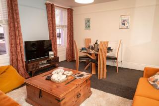 3BR Seaside Home with Easy Beach Access in Margate - 9