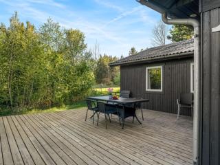 Holiday Home Eine - from the sea by Interhome - 1