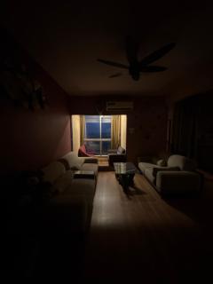 Peaceful Lakeview Space - 0