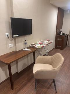 Studio Apartment in Omaxe ITC near Expo Center - 9