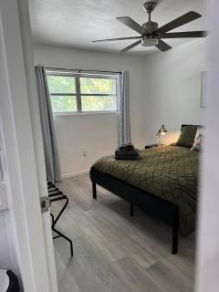 Renovated Condo Lake Eola View Great Location - 2