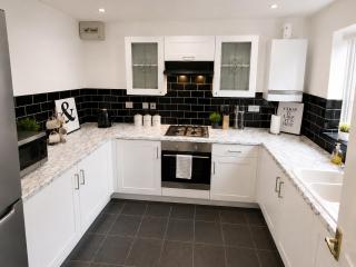 Convenient Manchester city centre 3BD with free parking - 5