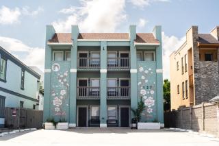 302, Ocean Side, Patio, Laundry, Desk - 4