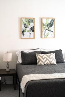 301, Ocean Side, Patio, Laundry, Desk - 9