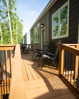 Saddle - Terrific 2-bedroom Tiny Home in friendly Anderson on Lake Hartwell - 0