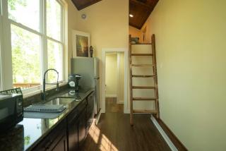 Saddle - Terrific 2-bedroom Tiny Home in friendly Anderson on Lake Hartwell - 2