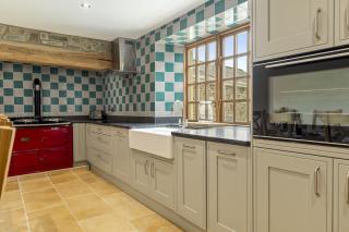 The Farmhouse at Penuwch - large holiday home with indoor pool and sauna - 6