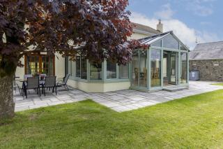 The Farmhouse at Penuwch - large holiday home with indoor pool and sauna - 4