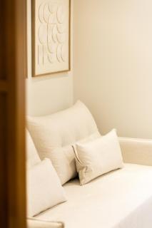 CF Stay, premium Old Town Living under the Castle! - 7