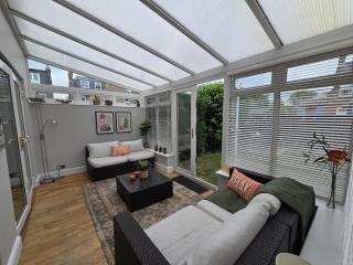 Luxury 4 bedroom - Sleeps 8 - Windsor Castle - 8