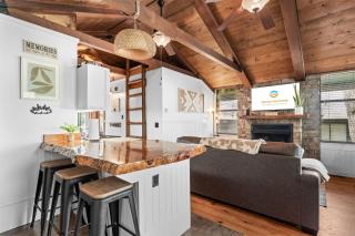 Whispering Bass Lodge 3BDR - 4