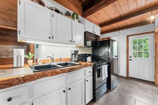 Whispering Bass Lodge 3BDR - 2
