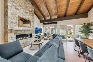 Beachfront Bliss: Remodeled Games LLV623 - 0
