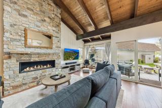 Beachfront Bliss: Remodeled Games LLV623 - 2