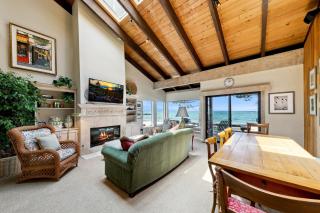 Charming Lakefront Cottage Near Heavenly LLV609 - 0