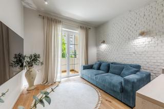 The Homey Flat Stylish 2BR City Apartment by PikHost - 0