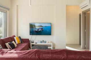 The Icon 001 - Superior 2BR Apartment with Pool & Gym, Mythical Seas - Protaras - 8