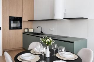 Luxury Infiniti Apartment - FREE PARKING - 2