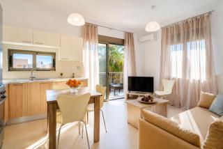 Iriana's Apartments in Center - 8