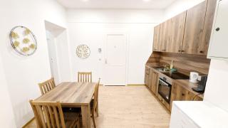 Lovely Apartment - 15 Min from Airport & City Center EZ 9 6 - 8