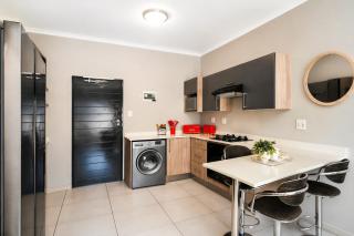 Happiness Retreat Stays -Midrand - 7