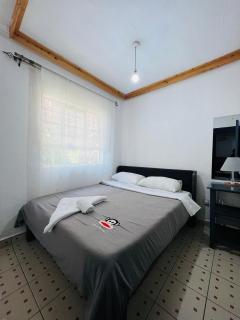 Rustic BnB ,Rosslyn - 4
