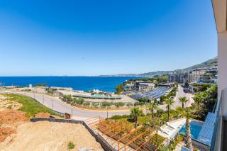 Seaview Elegance Apartment Luxury & Free Parking by PikHost - 8