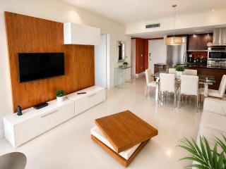Incredible 1 Bed Apt 43rd Floor at Icon Brickell - 8