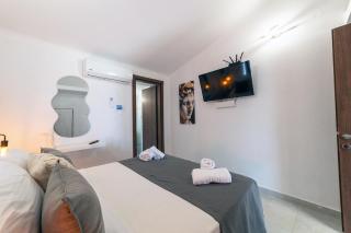 Zoi Seaview Rooms - 3