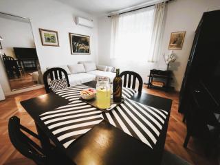 Emaus Garden - city center & 2 bth - 9