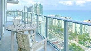 Luxury apartment with endless ocean views -Daily resort fee and parking not included- - 2