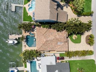 Harbor Villa Waterfront Pool Spa Firepit - 9