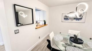 New Listing Lakefront King Bed Fireplace - 1
