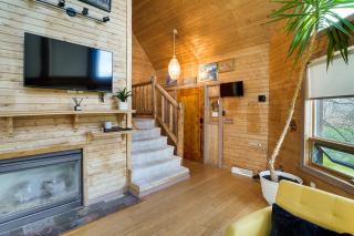 Family + Group Friendly | Modern Log Cabin Home - 5
