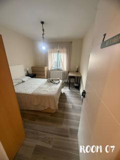 Private Room in Modern Madrid Apartment - 8