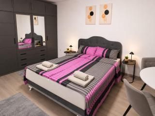 Moderan Apartman, balkon, klima, parking, WiFi, TOP lokacija - 6