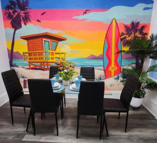 Beach Oasis | Mins to CP & SF | King/WD/Pet OK - 0
