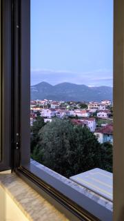 Cozy Stay with Free Parking and Mountain View - 3