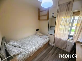 Modern Guest Room in Central Madrid with Full Accessibility - 0