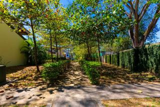 Private Pool & Tropical Style, Minutes from the Beach - 4