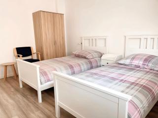 2-Schlafzimmer-Wohnung mit Parkplatz-Balkon-Küche- Garten, Nahe DUS Airport, Messe - Duisburg - 1