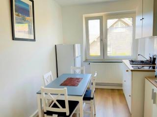 2-Schlafzimmer-Wohnung mit Parkplatz-Balkon-Küche- Garten, Nahe DUS Airport, Messe - 5
