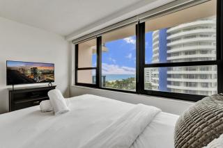 Oceanfront Beach Retreat Beach Service 905 - 4