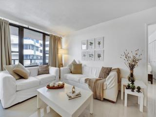 Charming Ocean View Condo with Beach Service 1516 - 8