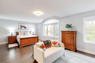 Family Townhome with Summer Pool 51 - 9